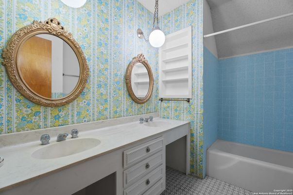 Bathroom, Dual Sink Vanities, Interior, Pendant Lights