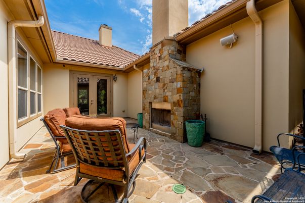 Exterior, Fireplace