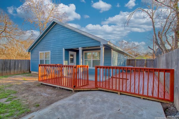 Backyard, Exterior