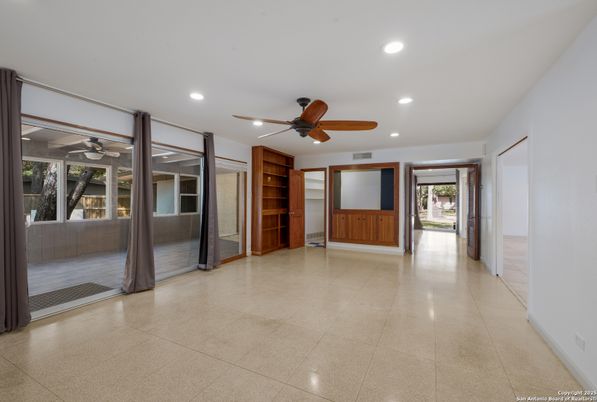 Empty room, Interior, Recessed Lighting
