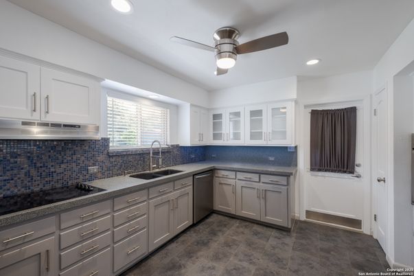 Interior, Kitchen, Recessed Lighting