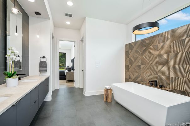 Bathroom, Dual Sink Vanities, Free Standing Baths, Interior, Pendant Lights, Recessed Lighting