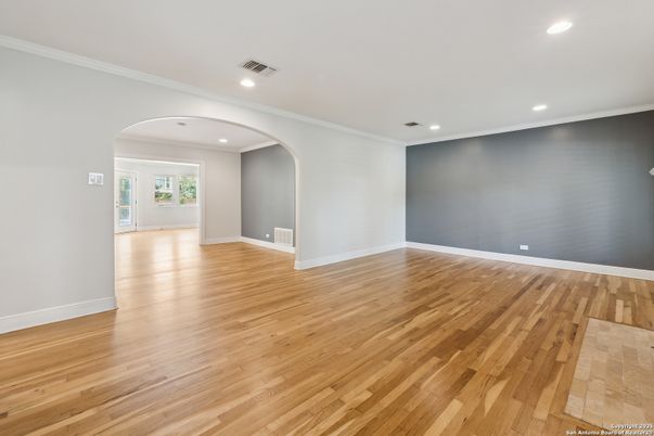 Empty room, Interior, Recessed Lighting, Wood Texture Flooring