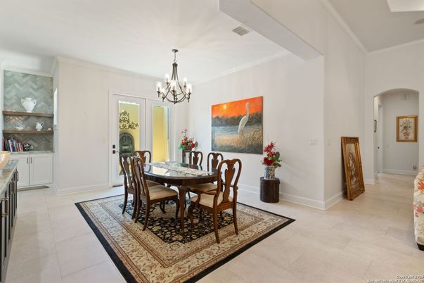 Chandelier, Dining room, Interior