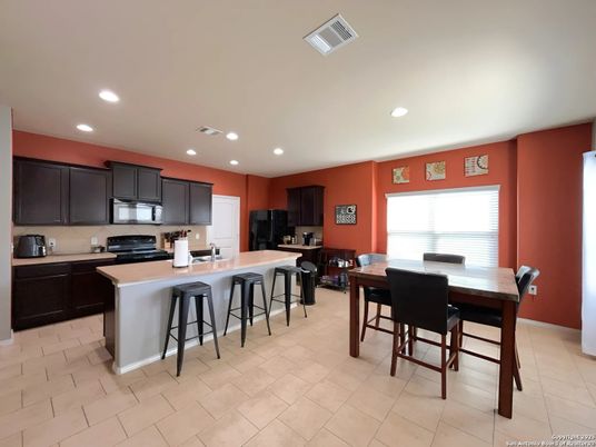 Dining room, Interior, Kitchen, Recessed Lighting