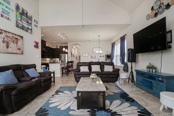 Dining room, Interior, Kitchen, Living room, Pendant Lights, Recessed Lighting, Stainless Steel Appliances