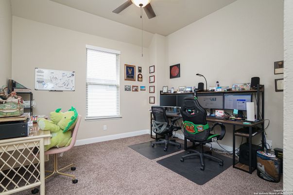 Home Office, Interior