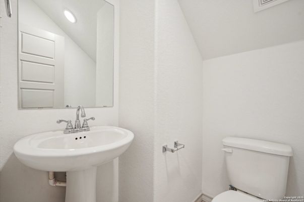 Bathroom, Interior, Recessed Lighting