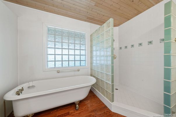 Bathroom, Free Standing Baths, Interior, Wooden Ceilings, Wood Texture Flooring