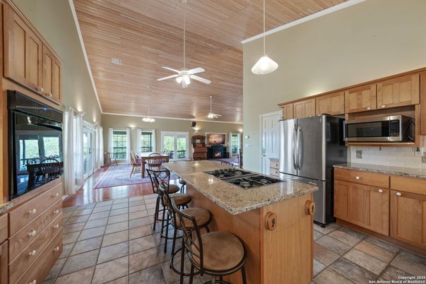 Dining room, Interior, Kitchen, Pendant Lights, Wooden Ceilings