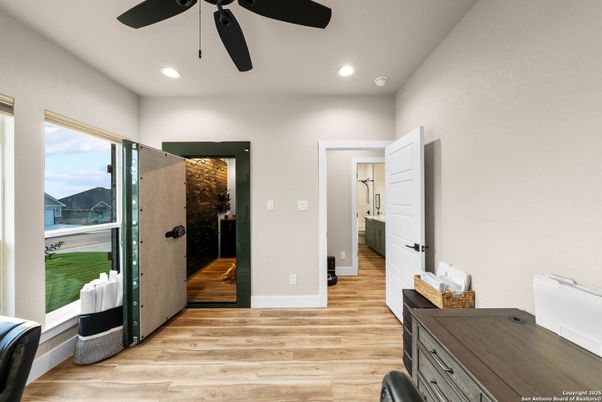 Interior, Recessed Lighting, Wood Texture Flooring