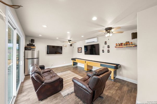 Billiard Table, Game Room, Interior, Living room, Recessed Lighting, Wood Texture Flooring