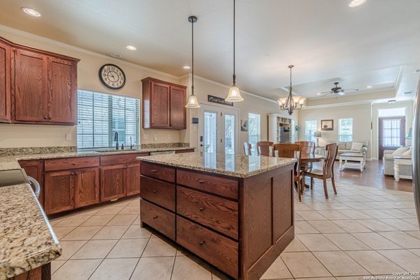 Chandelier, Dining room, Interior, Kitchen, Living room, Pendant Lights, Recessed Lighting