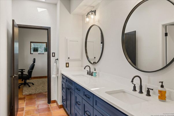 Bathroom, Dual Sink Vanities, Interior