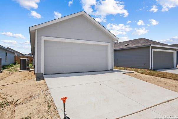 Detached Garage, Exterior
