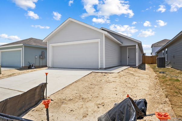 Detached Garage, Exterior