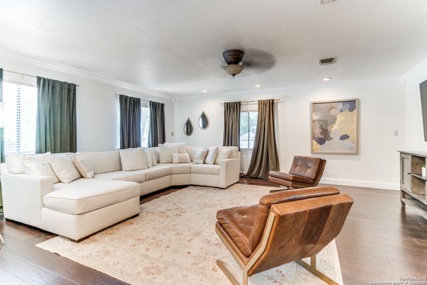 Interior, Living room, Recessed Lighting, Wood Texture Flooring