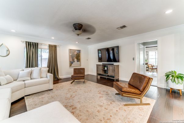 Interior, Living room, Recessed Lighting, Wood Texture Flooring