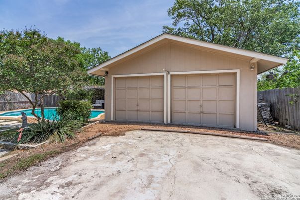 Detached Garage, Exterior, Pool
