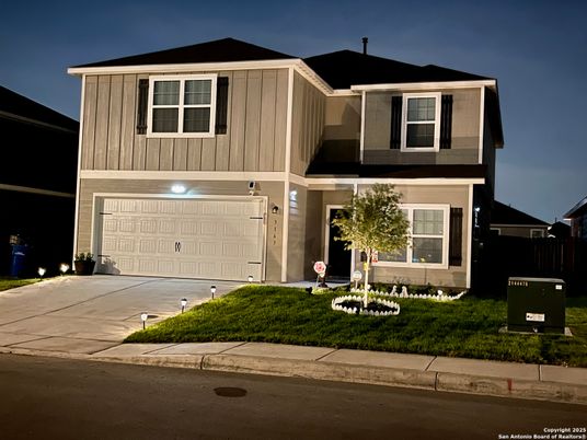 Attached, Exterior, Facade, Modern