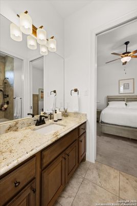 Bathroom, Bedroom, Dual Sink Vanities, Interior