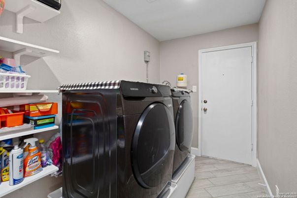 Interior, Washer