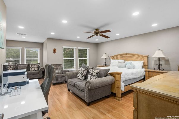 Bedroom, Interior, Living room, Recessed Lighting, Wood Texture Flooring