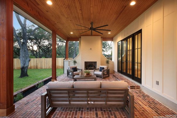 Exterior, Fireplace