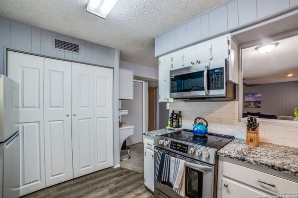Interior, Kitchen, Stainless Steel Appliances, Wood Texture Flooring