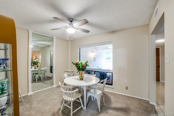 Dining room, Interior