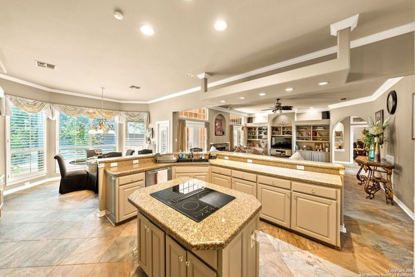 Dining room, Interior, Kitchen, Pendant Lights, Recessed Lighting