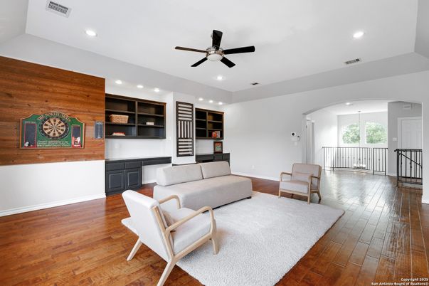 Interior, Recessed Lighting, Wood Texture Flooring, Wooden Walls