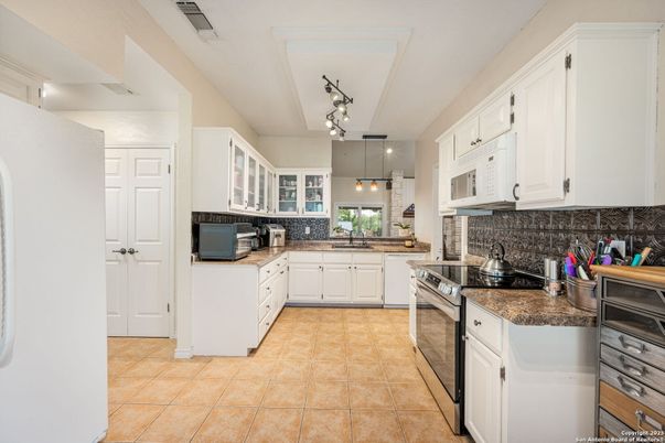 Interior, Kitchen, Pendant Lights
