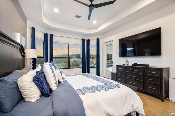 Bedroom, Interior, Recessed Lighting, Water, Wood Texture Flooring