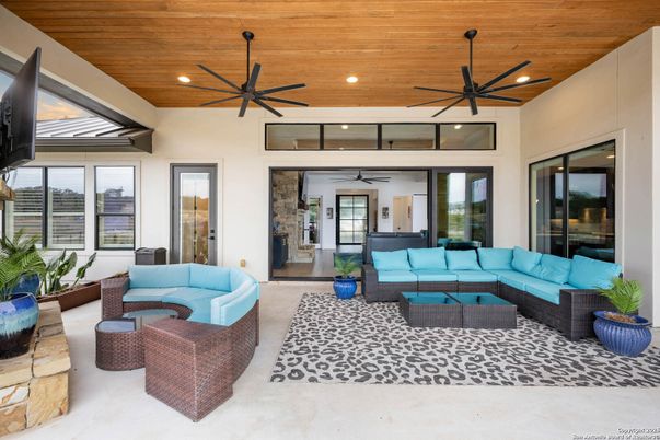 Exterior, Living room, Recessed Lighting, Wooden Ceilings