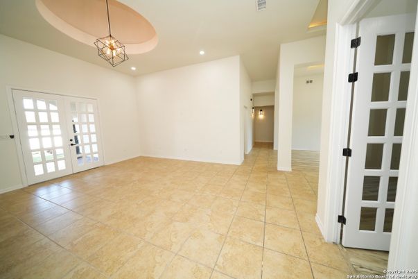 Empty room, Interior, Pendant Lights, Recessed Lighting