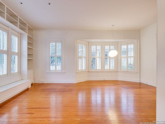 Empty room, Interior, Pendant Lights, Wood Texture Flooring