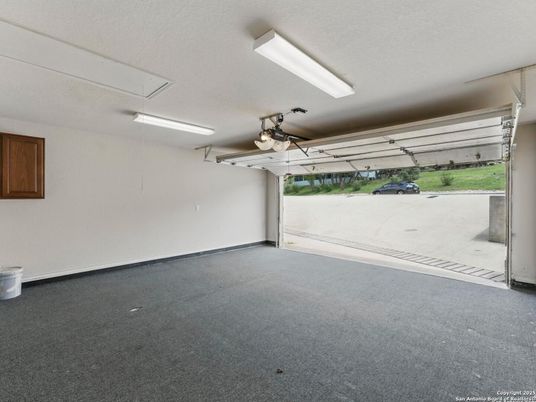 Garage, Interior