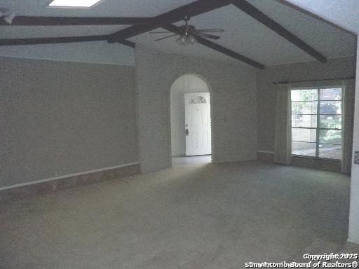 Empty room, Interior, Wooden Beams