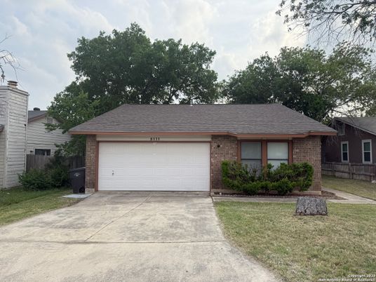 Attached, Exterior, Facade, Brick Facade, Ranch