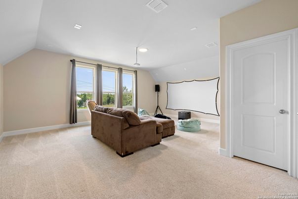 Interior, Projection Screen, Recessed Lighting