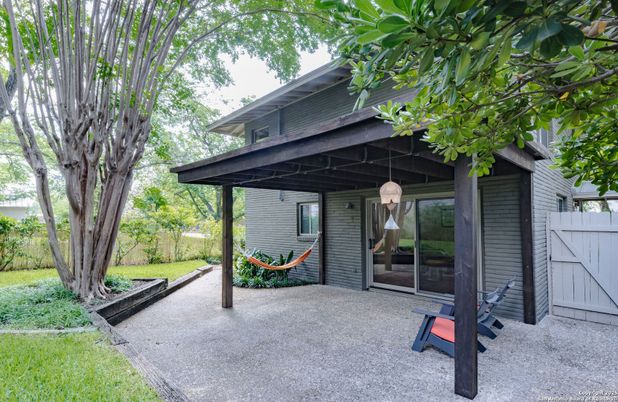 Backyard, Exterior
