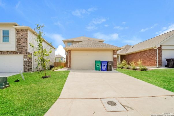 Detached Garage, Exterior