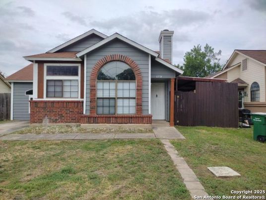 Exterior, Facade, Brick Facade, American Craftsman