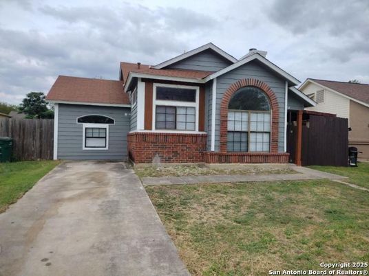 Exterior, Facade, Brick Facade, Ranch