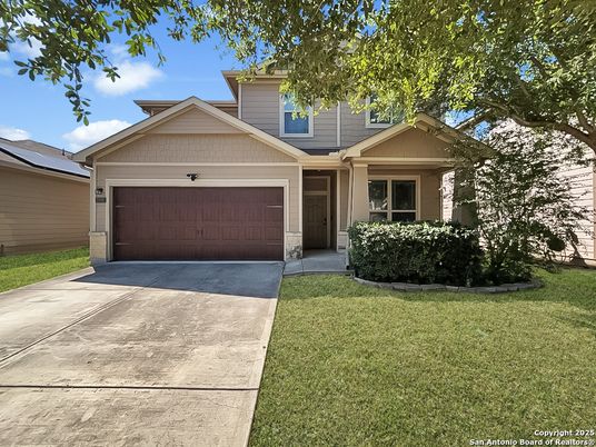 Attached, Exterior, Facade, American Craftsman