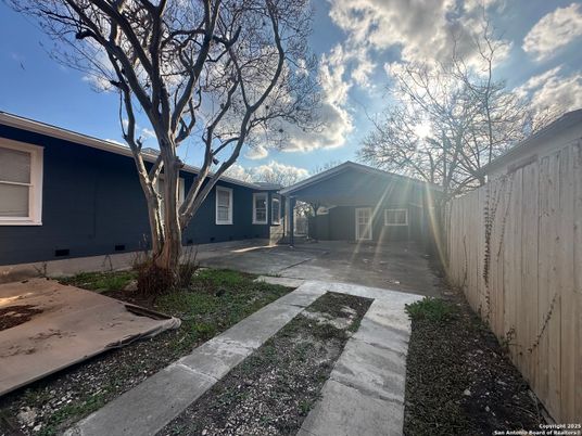 Backyard, Exterior