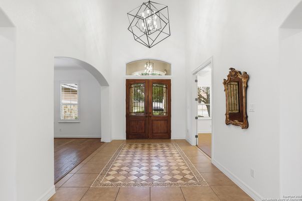 Chandelier, Interior, Pendant Lights