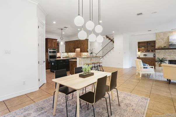 Dining room, Interior, Kitchen, Pendant Lights, Recessed Lighting, Stainless Steel Appliances
