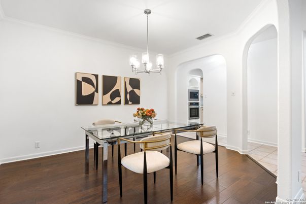 Chandelier, Dining room, Interior, Pendant Lights, Wood Texture Flooring